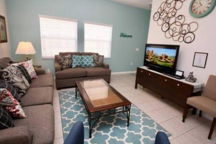 Perfect vacation Gated Resort with Private Pool