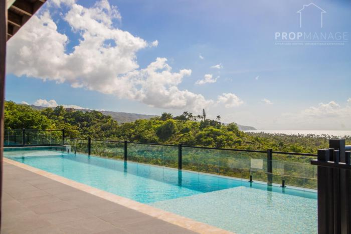 Stylish 2BR With Ocean View & Infinity Pool In Playa Bonita
