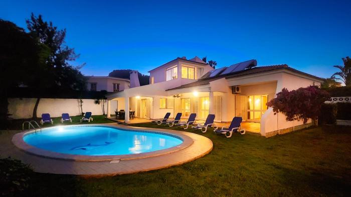Solar - Private Pool - 12 Guests - Albufeira