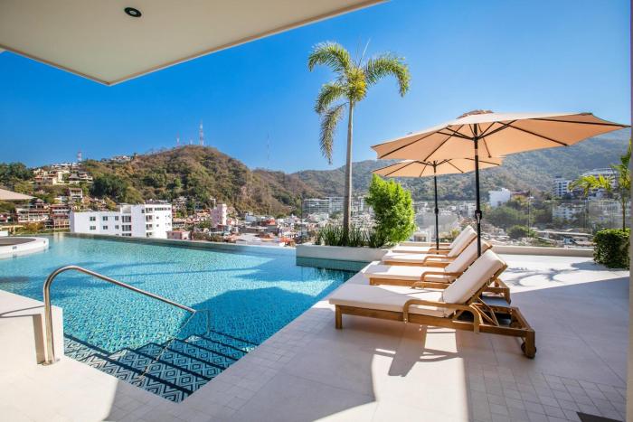 Artful 1BR in Romantic Zone, Pool, Bar and Hot Tub