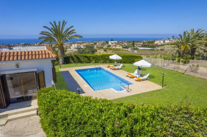 Villa Rhea by Villa Plus