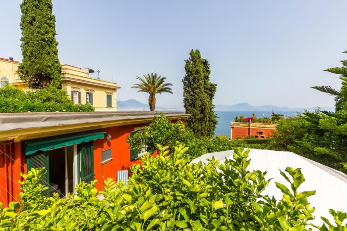 Villa Dolcevita with parking by Napoliapartments