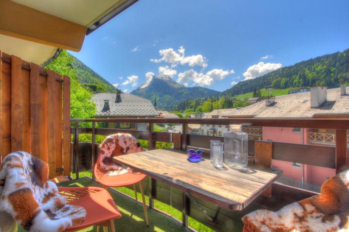 Sunny central studio