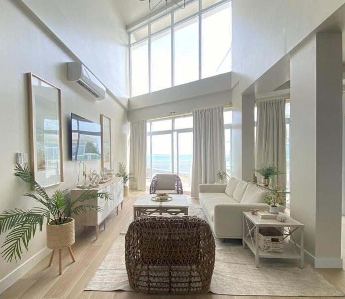 Styles Beach 1A - Beachfront Luxury Condo w Pool