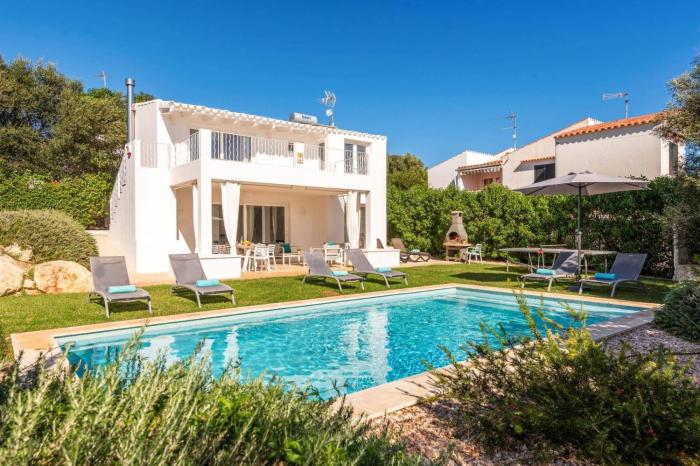 Villa Molly 16 by Villa Plus