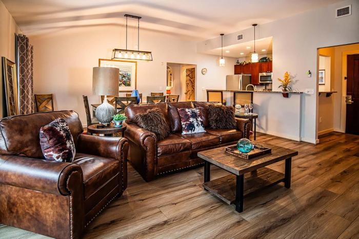 4310-1P Charmingly Chic for entertaining