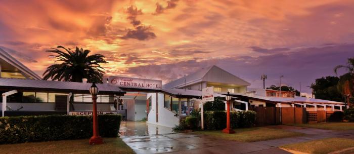 Emerald Central Hotel Official