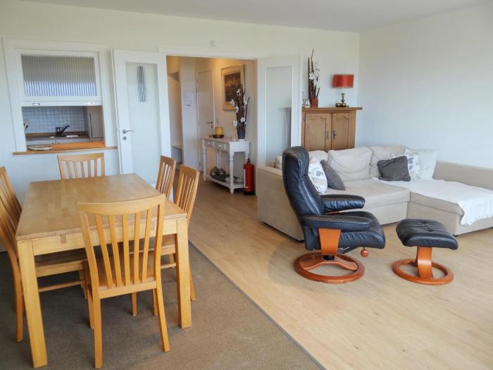 Apartment in Nieuwpoort with sea view