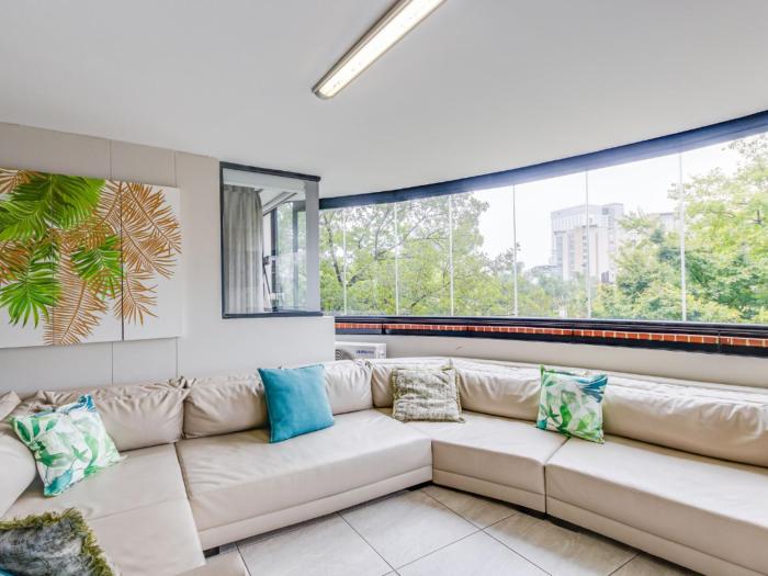 Sandton Splendour by Euphoric Leisure