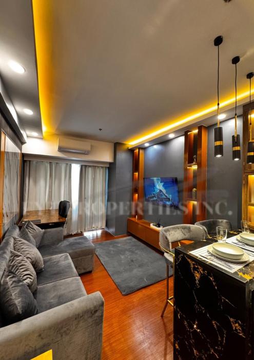 Modern Comfort at MOA Shore 3