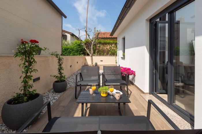 Elegantes Apartment im Villenviertel nur 10 Minuten zum Strand