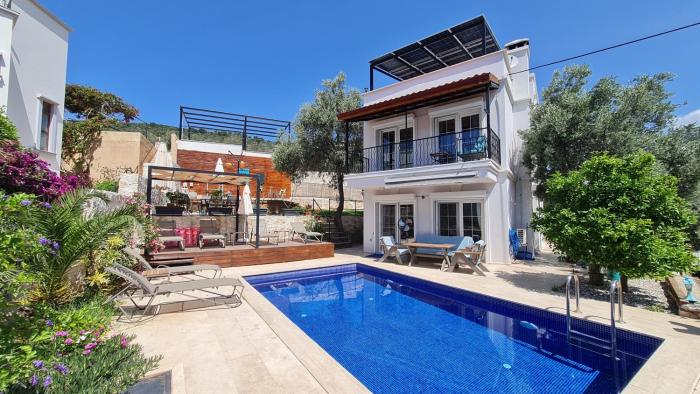 Villa Caretta in Kalkan - sleeps 6 - private pool