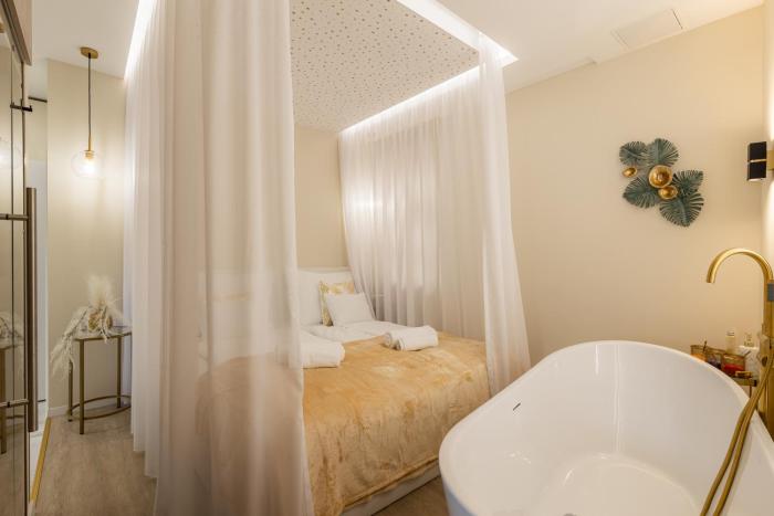 Laguna Romantic Apartment - Private Infrared Sauna & Bathtub near Flexum Thermal Spa