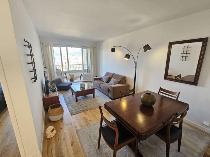 Bel appartement 3 couchages, climatisé, WIFI, vue mer, tout à pied