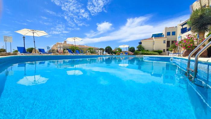 CSS Calm Smart Superior 2BD with Private Yard