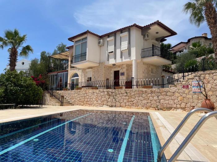 Monix Homes-Villa Magic Garden