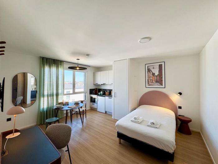 We Live Inn Sharies Reims - A605