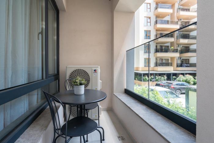 Luna Loft 1BR with Parking