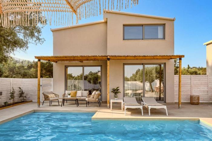 Villa Romas 1 by Villa Plus