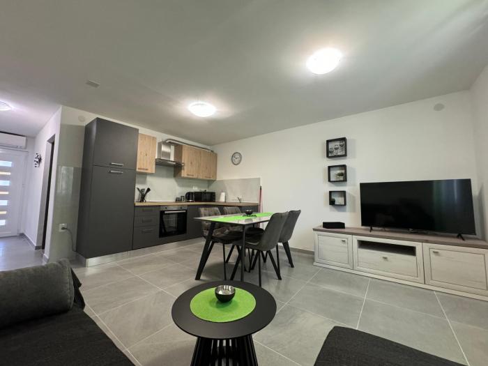 apartman Sali garden view