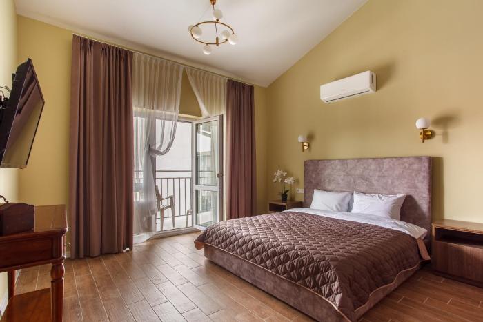 Five Seasons apartments