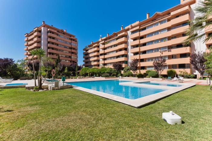 Cascais 1BR w pool