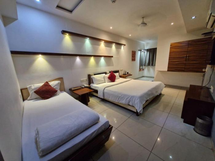 Hotel Kalinga Lake View