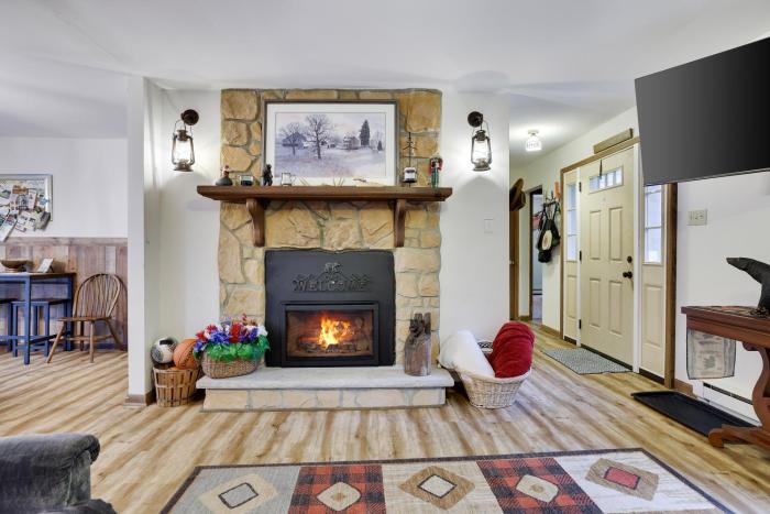 Serenity and Funin one in this Cozy Pocono Cabin