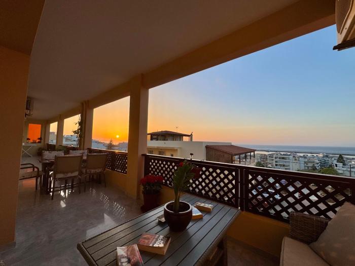 Voulas Sea View Apartment