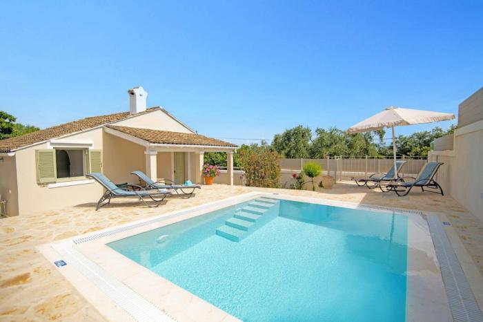 Villa Petroula by Villa Plus