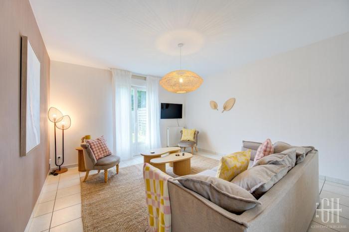 Maison familiale proche hôpital Trousseau - Garage