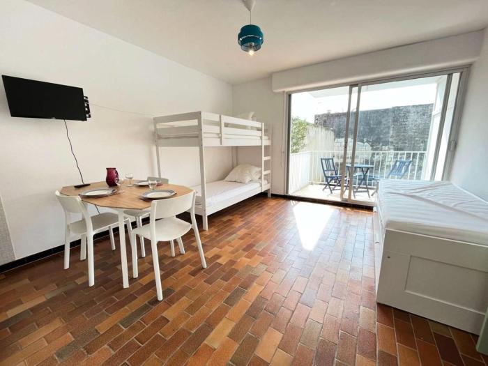 Résidence Le Vidourle - Studio 4 couchages au centre du Grau du Roi MAE-0973