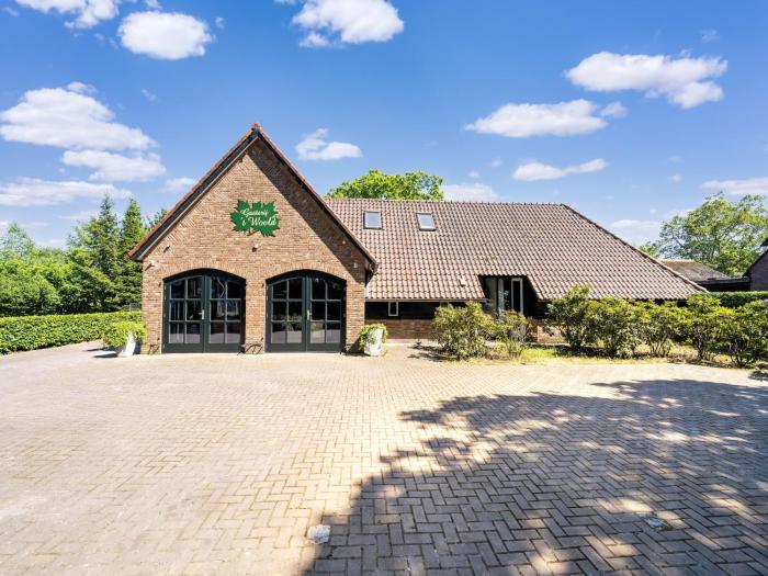 Brabant Mansion for Groups