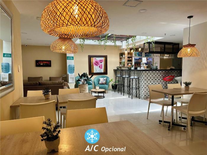 Laureles Guest House LGH Hotel