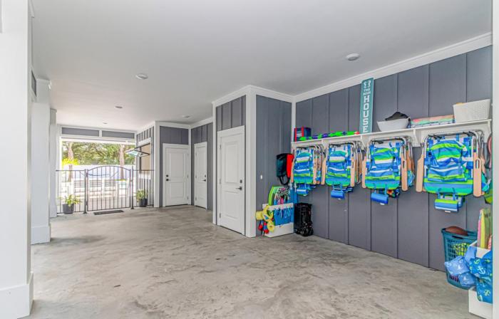 300steps to beach Private Pool Elevator Games Firepit