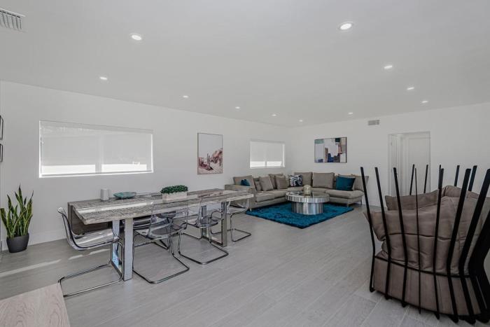 Stylish Apartment at Brickell ,Free Parking