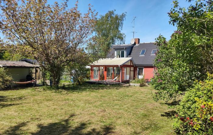 Amazing Home In Glesborg With Wifi