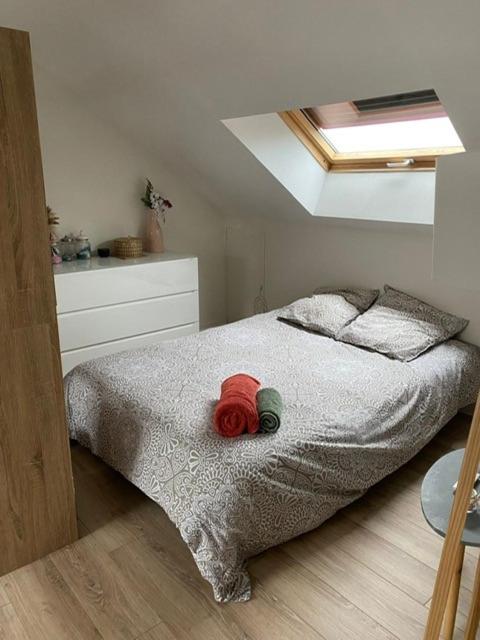 Chambre chaleureuse dans une Mancelle