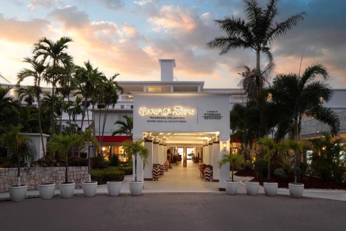 Grand Decameron Montego Beach, A Trademark All-Inclusive Resort