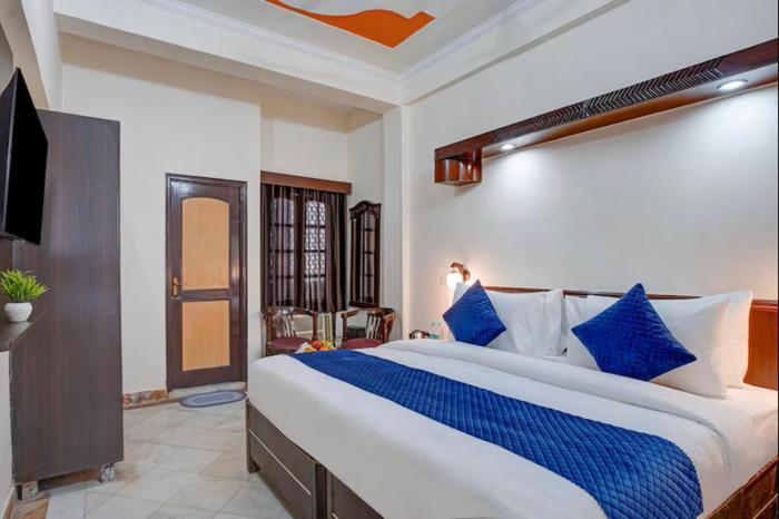 Hotel Prithvi Palace Near RDC & Santosh Hospital