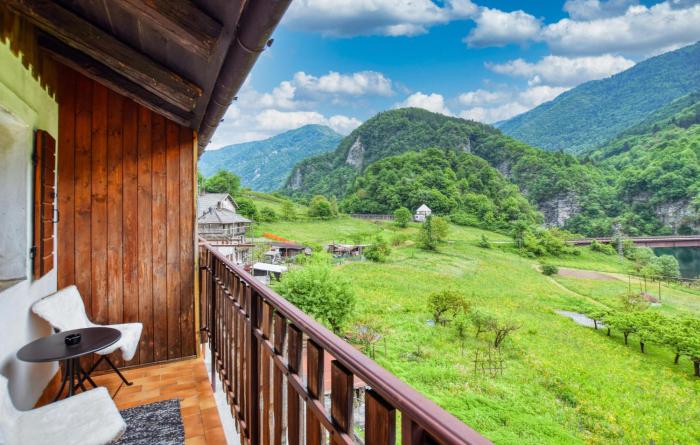 2 Bedroom Cozy Apartment In Arsiè