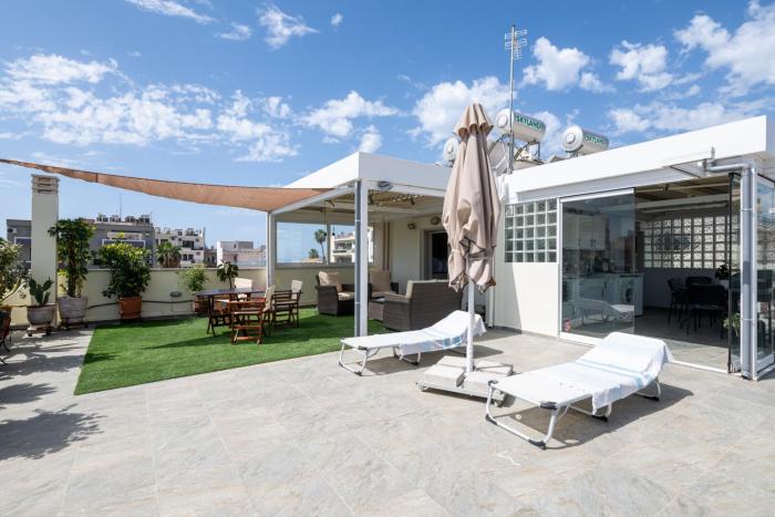 Myrto luxurious top floor studio