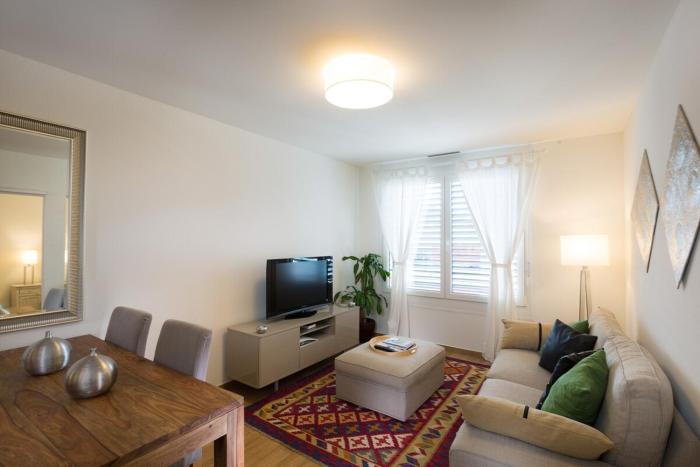 Cosy 1-Bed Apartment with Parking Included - CF31-4
