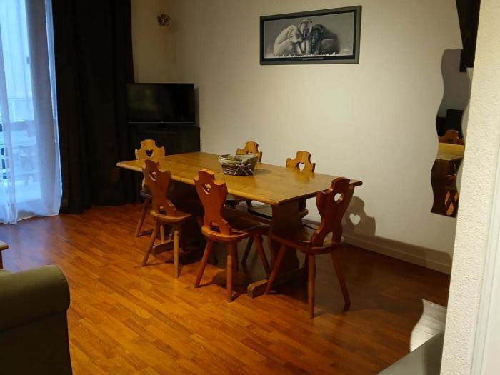 Appartement 2 Pièces Cabine avec Terrasse - FR-1-504-131