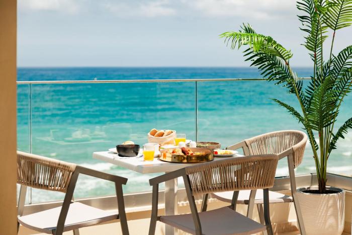 Batis Aero Beachfront Wellbeing Hotel