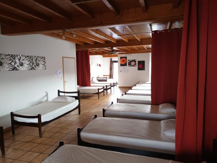 Refuge détape Zuharpeta Randonneur Pèlerin