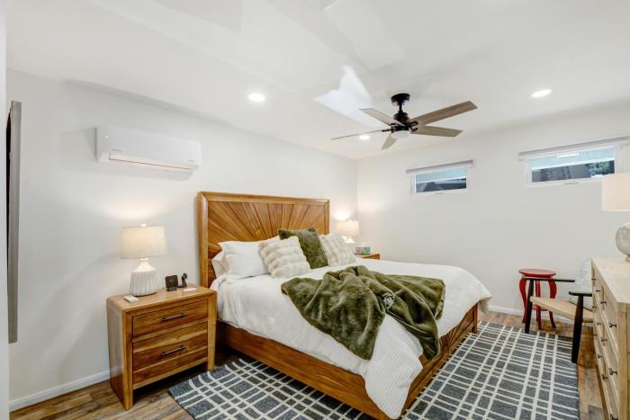 Peaceful 5-Acre Stay - The Emerald Grove Retreat