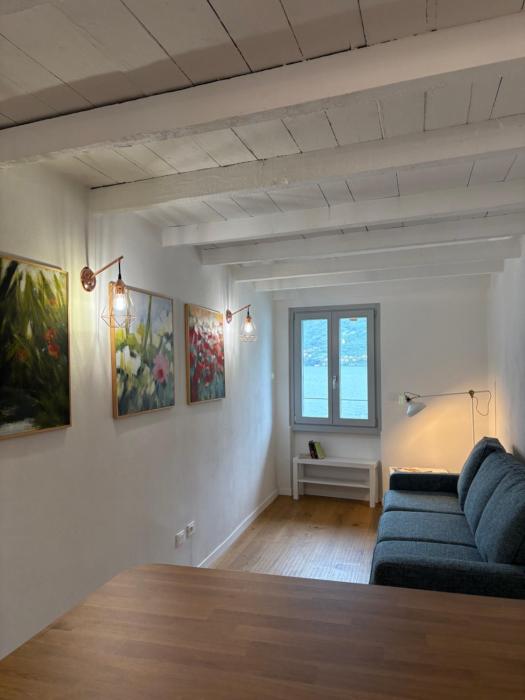 Da Mirella apri la finestra e innamorati del lago!