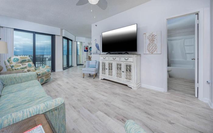 Phoenix East 1108 condo