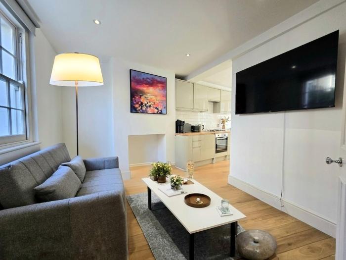 2 BD Gorgeous Kings Cross Residency